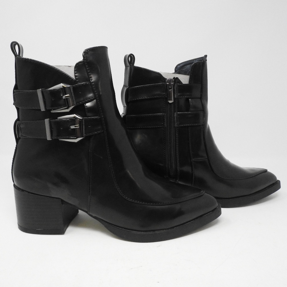 LADIES POINTED TOE BLACK PLAIN BUCKLES